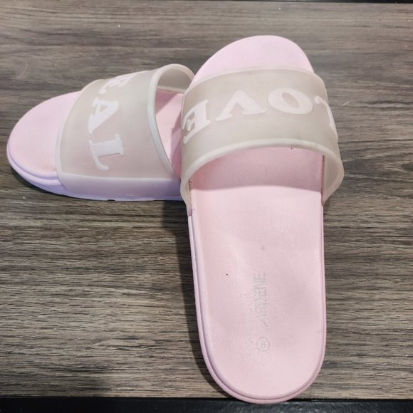 Ardene Real Love light pink slippers women's size 8 - Picture 2 of 8